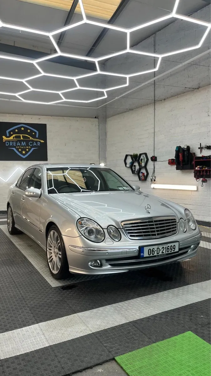 Mercedes Benz E200 - Image 1