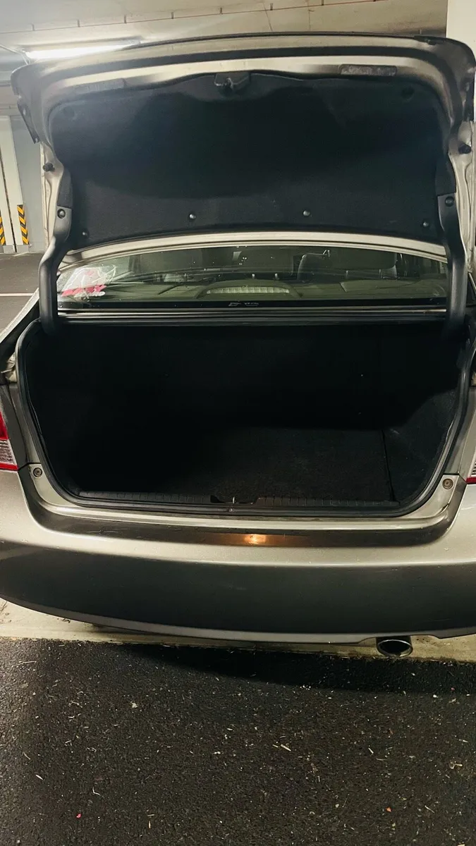 Honda Civic Hybrid 2008 Automatic - Image 4