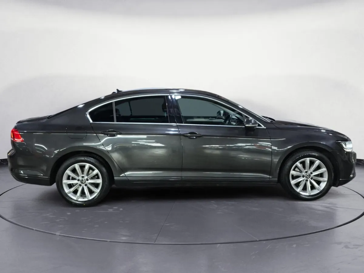 Volkswagen Passat BUSINESS 2.0 TDI MANUAL 6SPEED F - Image 4
