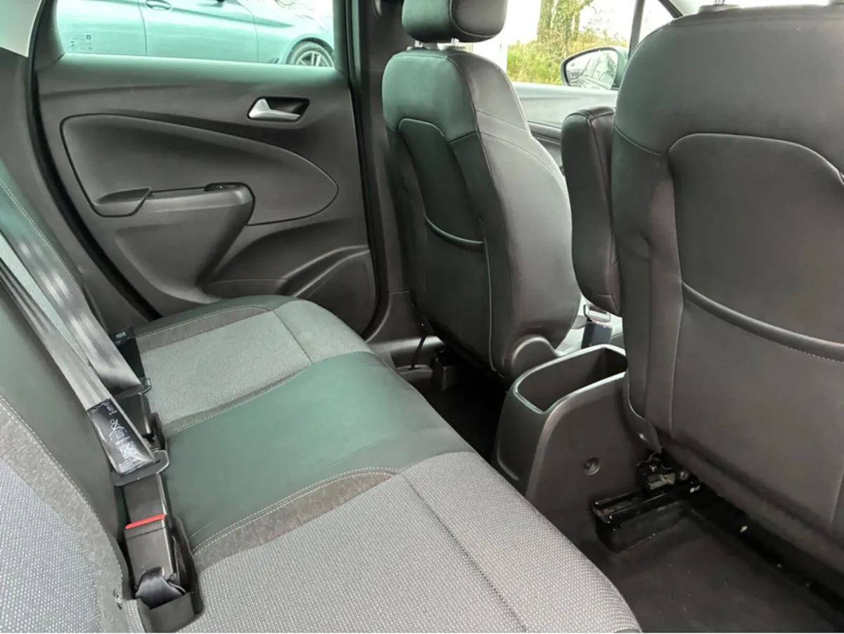 Opel Crossland X SRI 1.2 - Image 2