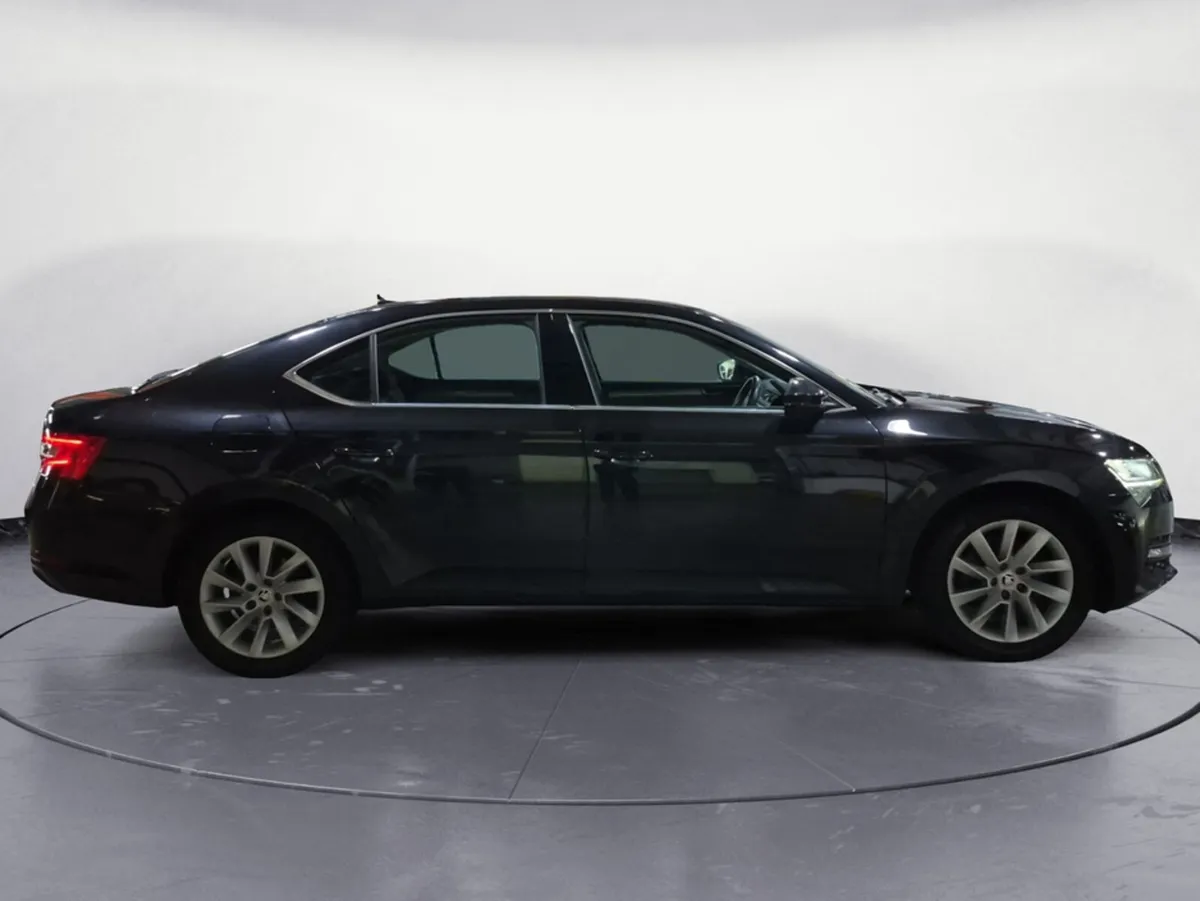 Skoda Superb AMBITION 2.0 TDI 122BHP DSG 5DR - Image 4