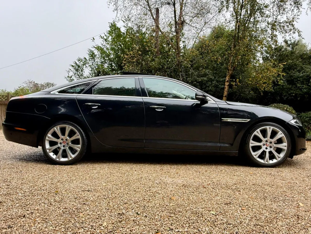 Jaguar XJ *Sale Agreed* 3.0 D PORTFOLIO - Image 4