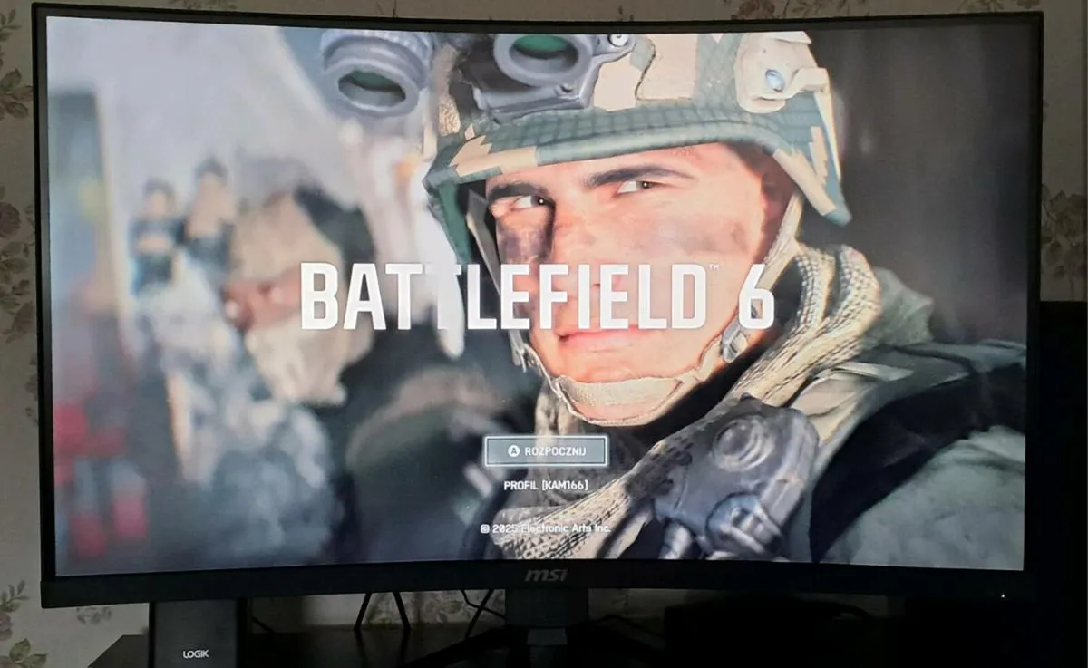 MSI MAG 321CUP – 32" 4K Curved Gaming Monitor - Image 1