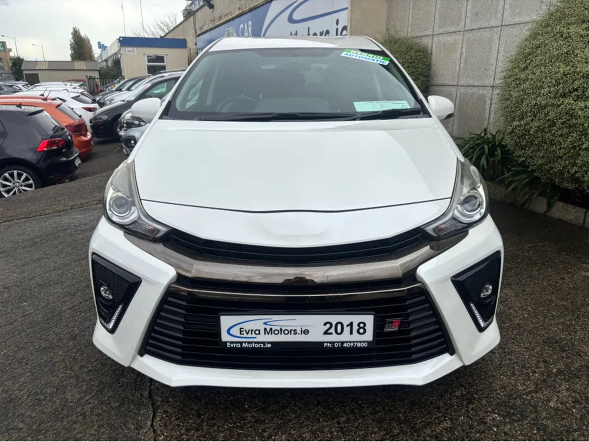 Toyota Prius GR SPORT 7 SEATER AUTOMATIC HYBRID 1. - Image 3