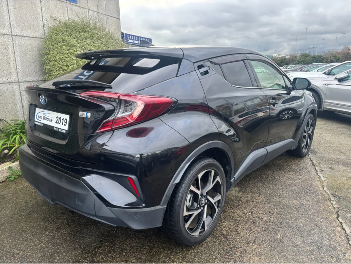 Toyota C-HR SOL AUTOMATIC HYBRID 1.8 PETROL //HIGH - Image 4