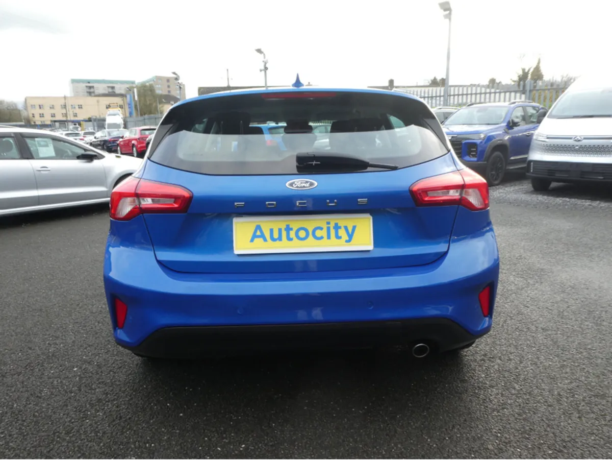 Ford Focus TITANIUM TDCI 125PS - Image 2