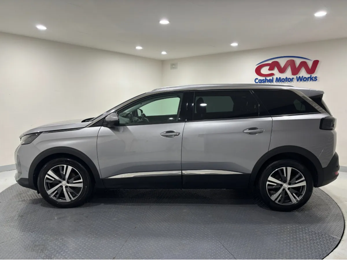 Peugeot 5008 ALLURE BLUEHDI 130BHP**SAME DAY FINAN - Image 4