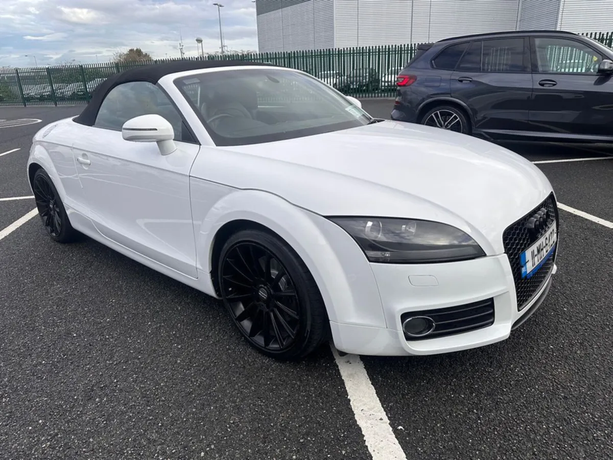 Audi TT 1.8 TFSI, SPORT, CONVERTIBLE, LOW MILEAGE, - Image 4
