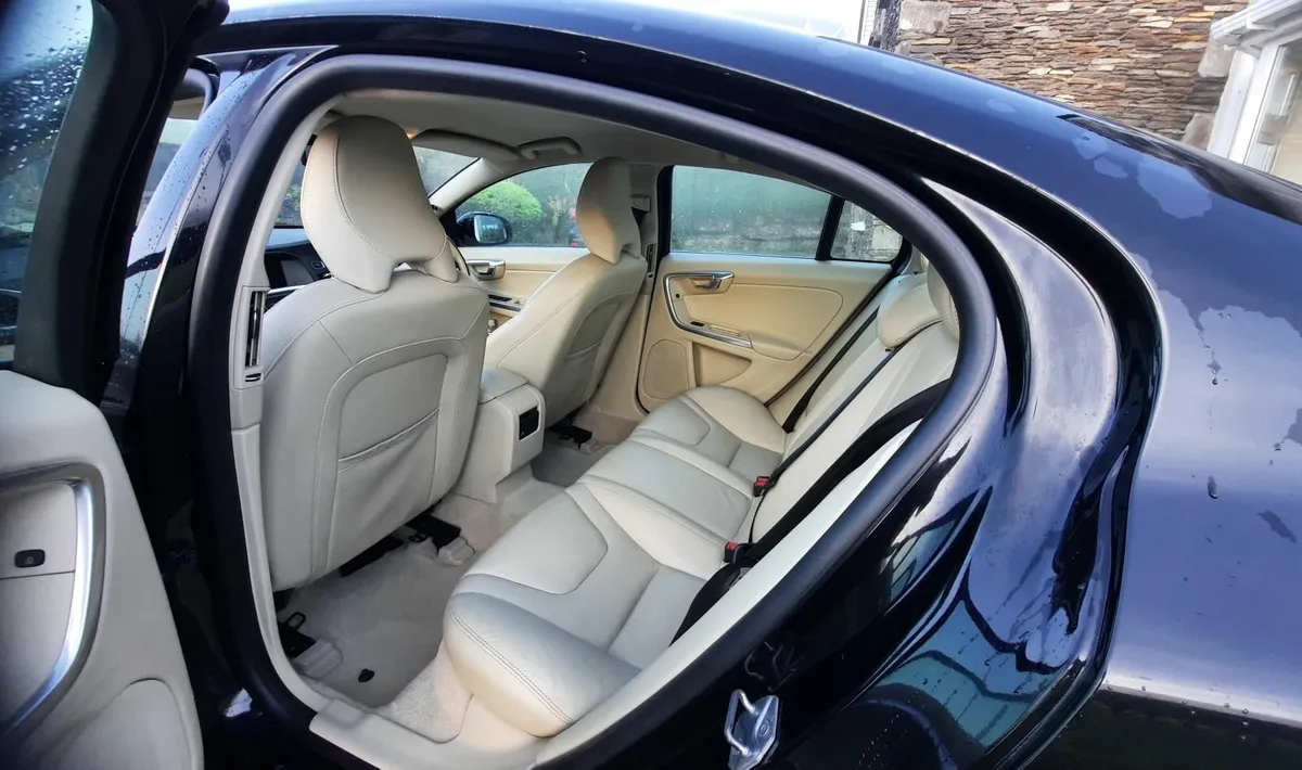 Volvo S60 D4 2.0L Diesel 2015 - Image 4