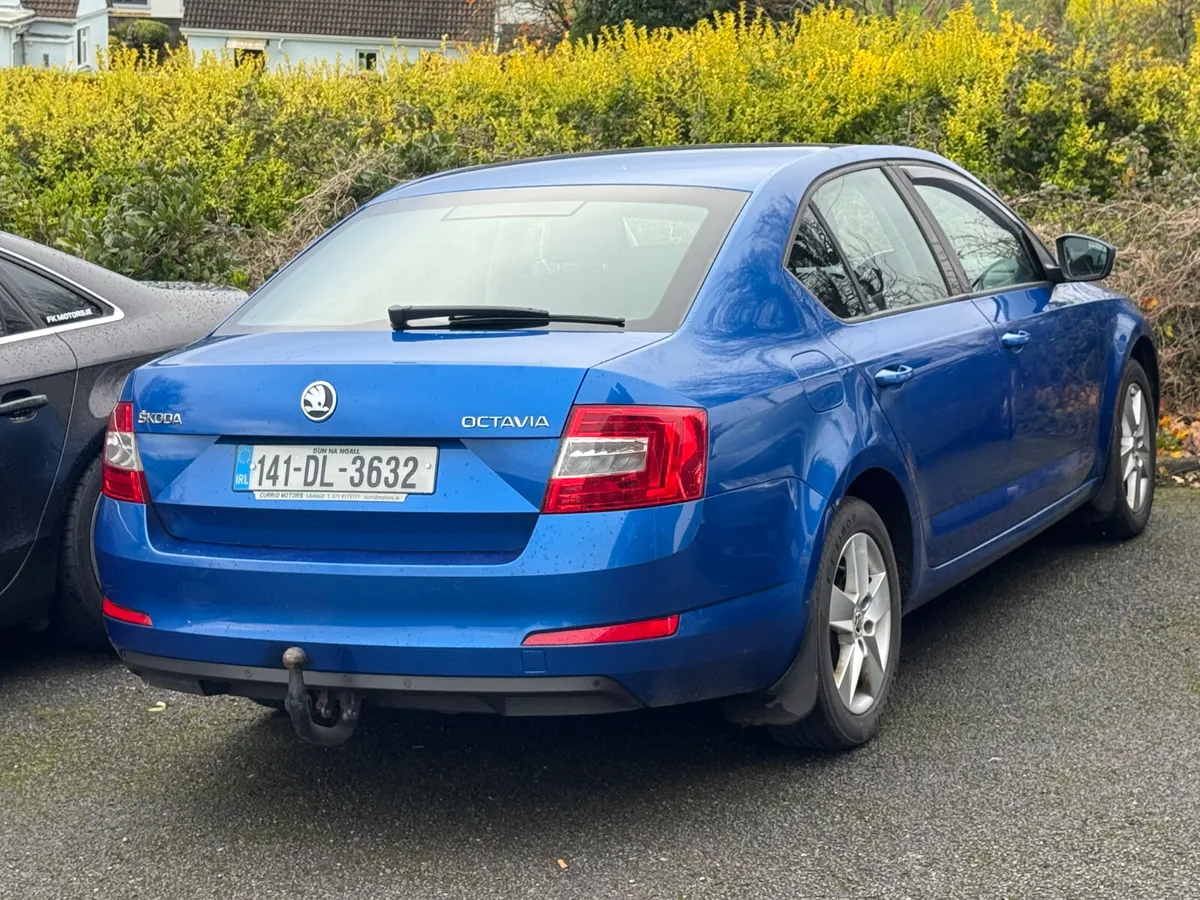 Skoda Octavia 2014 diesel - Image 2