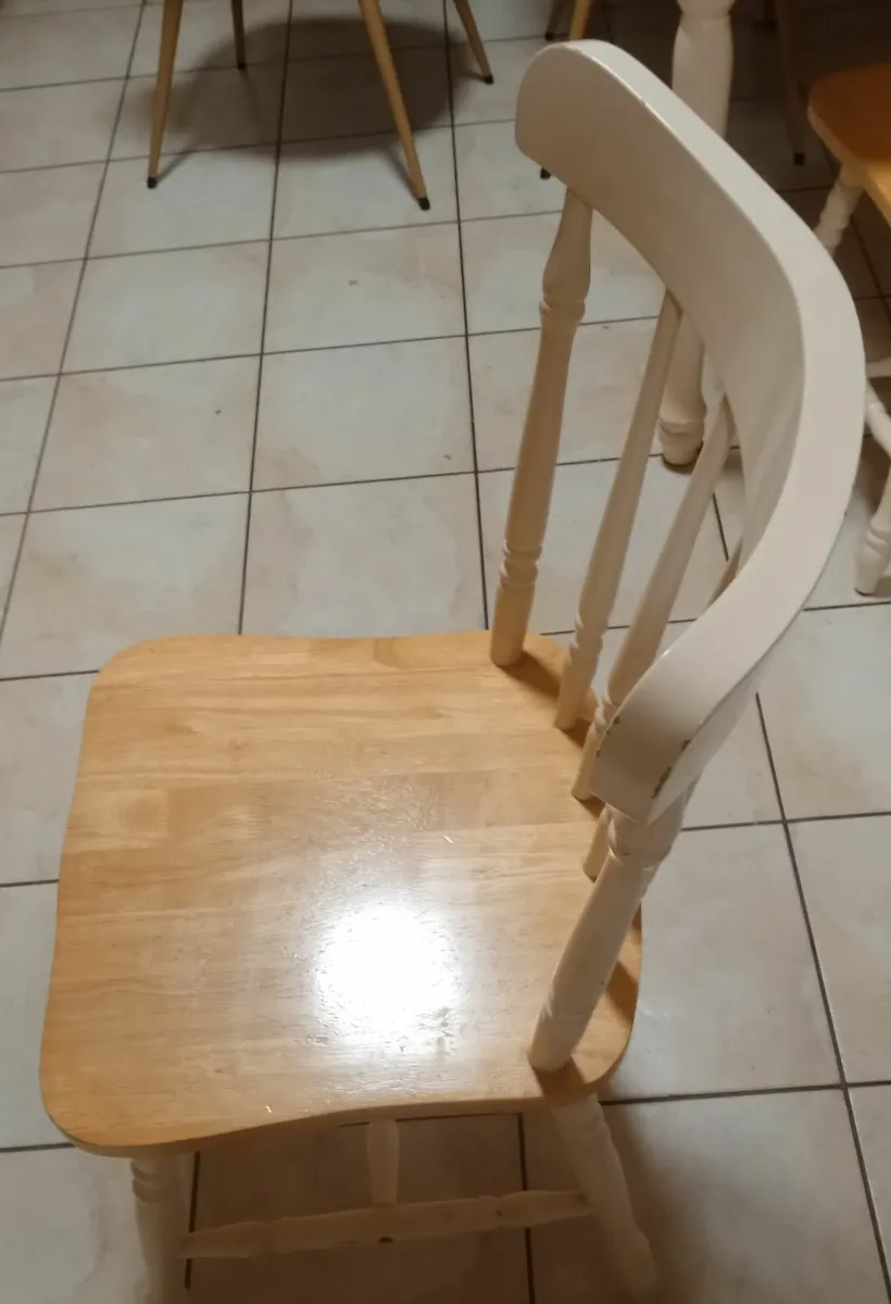 Dining Room Table & Chairs - Image 2