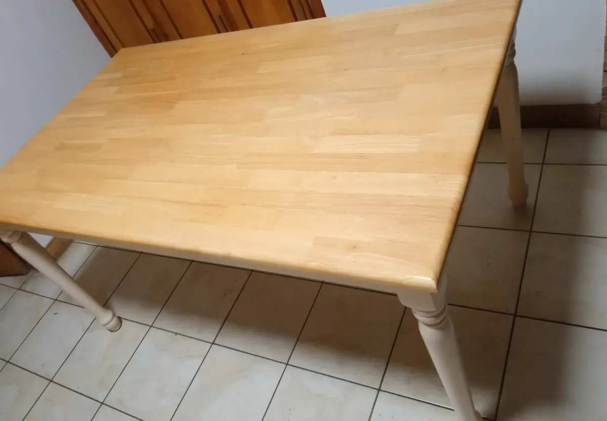 Dining Room Table & Chairs - Image 4