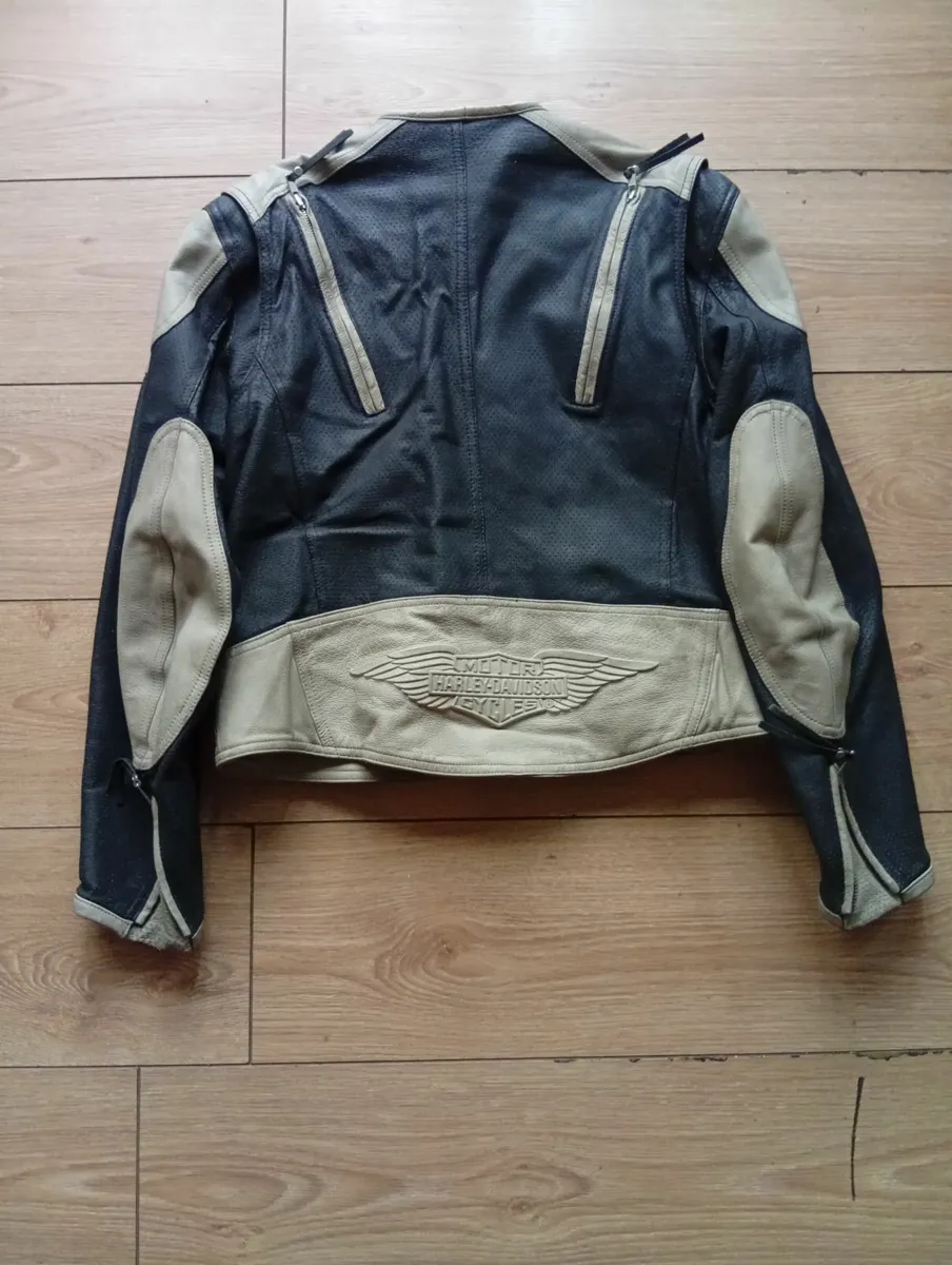 Original Harley Davidson Women jacket - Image 4