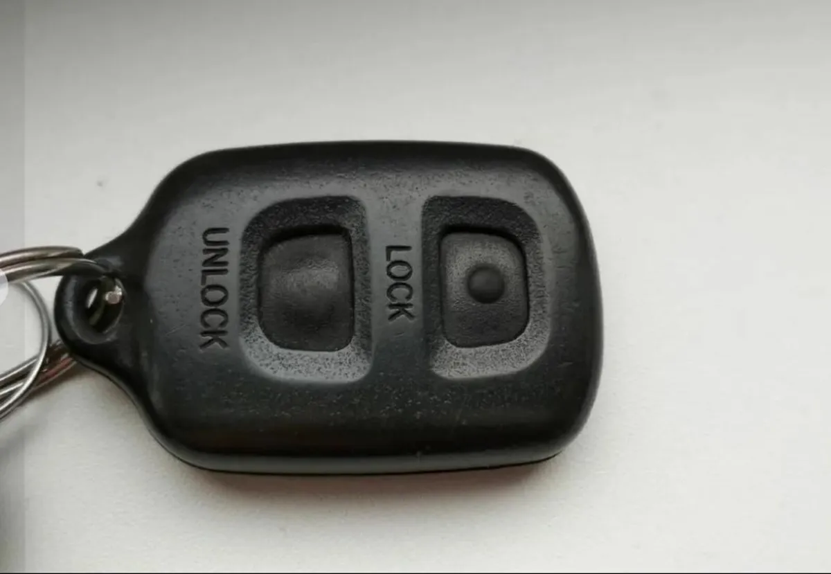 Toyota Corolla E11 97-02 Denso Remote Module & Fob - Image 2
