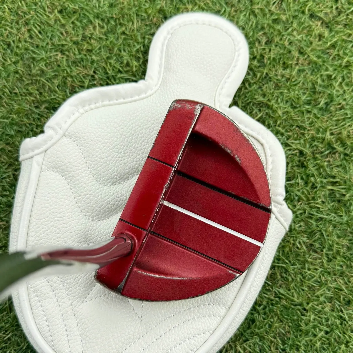 Odyssey O-Works R-Line Putter / 33″ - Image 4