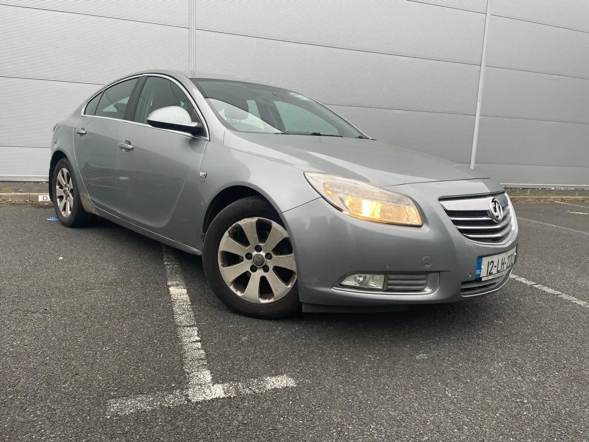 2012 Vauxhall Insignia - Image 1