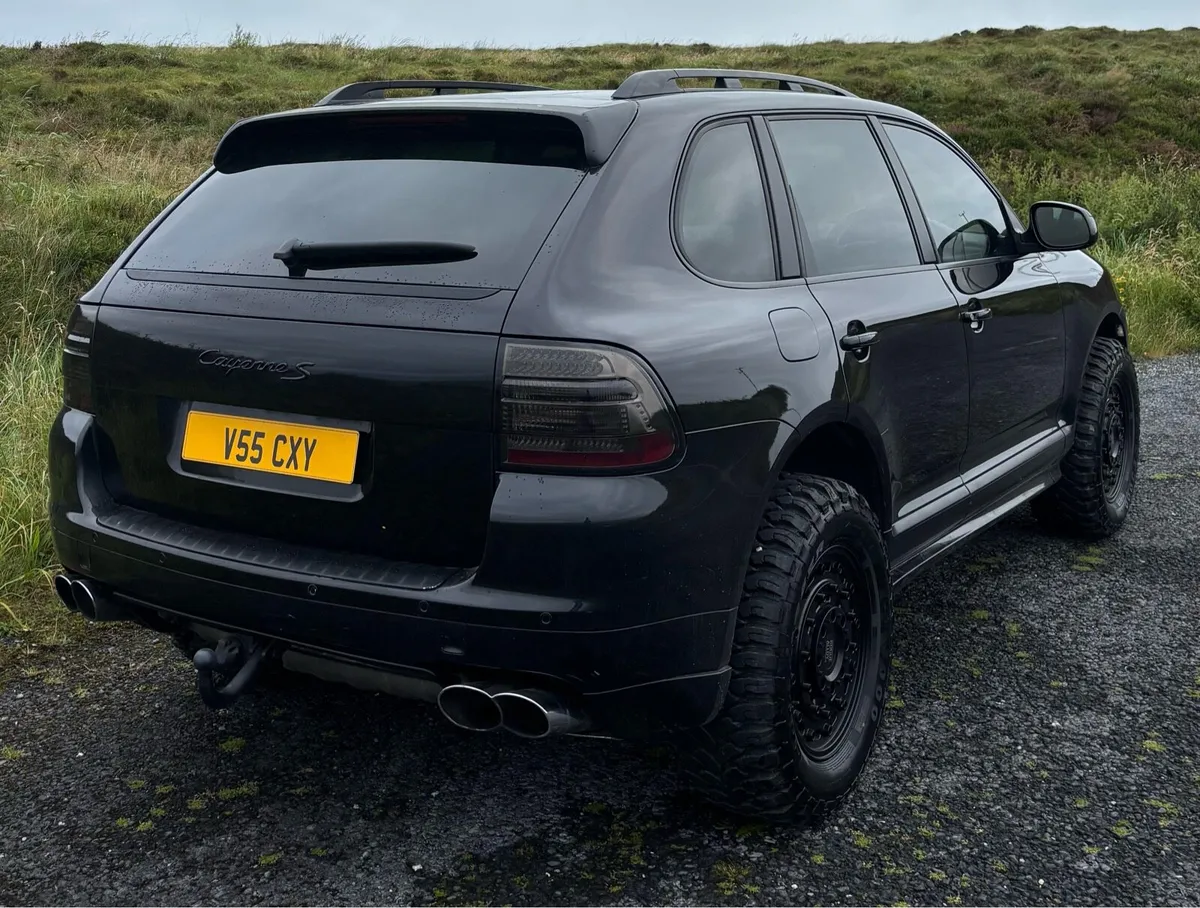 Porsche Cayenne - Image 2
