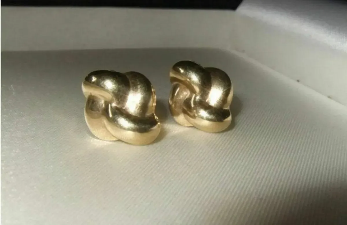 Vintage 9ct Gold Chunky Knot Earrings - Image 3