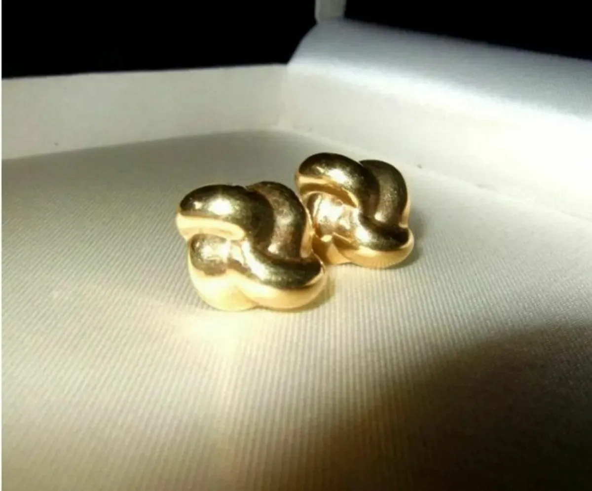 Vintage 9ct Gold Chunky Knot Earrings - Image 4
