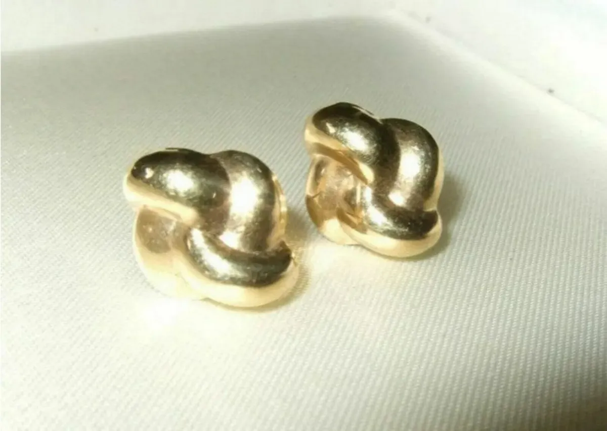 Vintage 9ct Gold Chunky Knot Earrings - Image 1