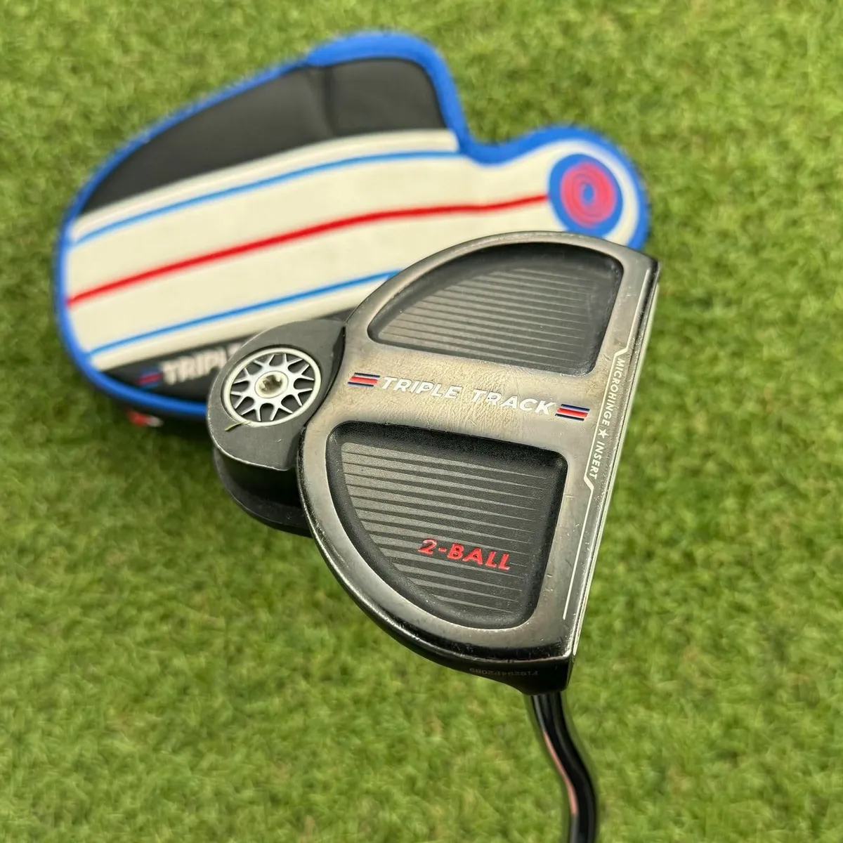 Odyssey Triple Track 2-Ball Putter / 33″ - Image 2