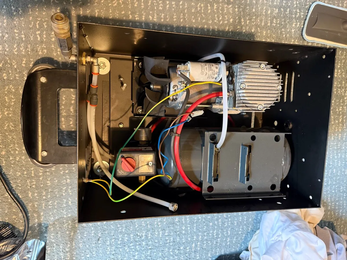 Compressor - Image 1