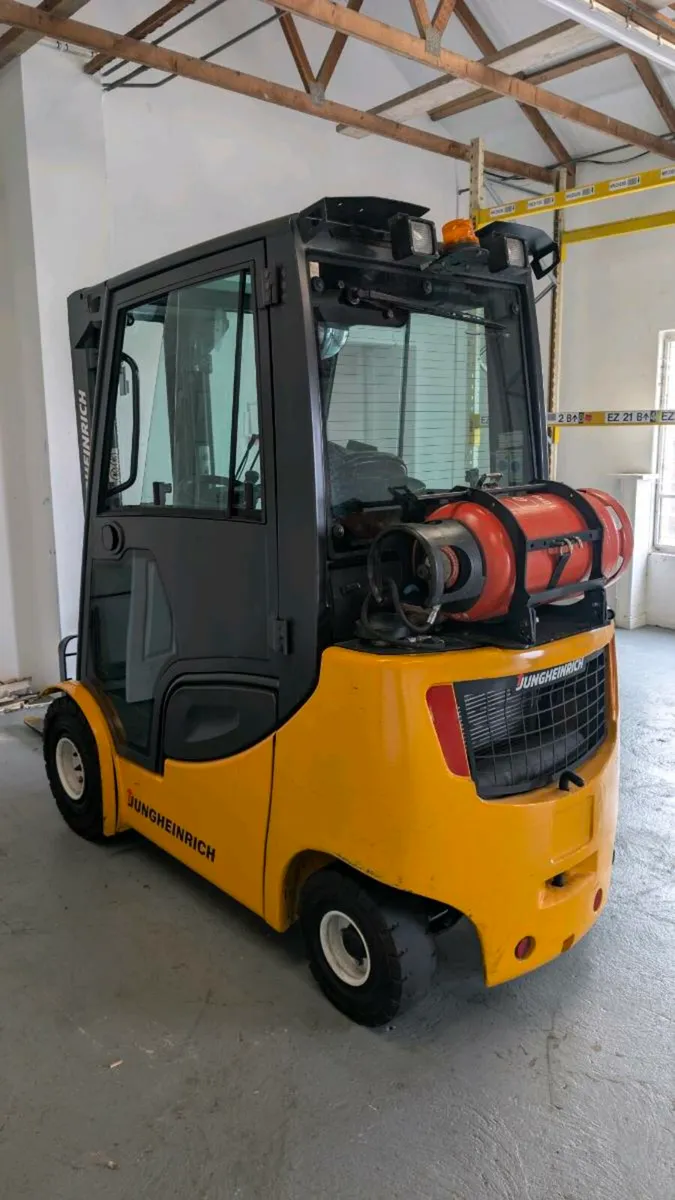 Jungheinrich gas LPG forklift 2014 - Image 2