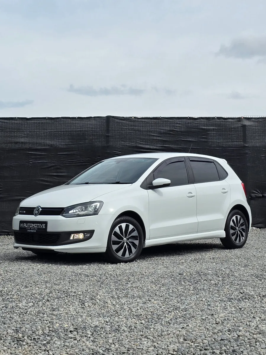 2016 VOLKSWAGEN POLO 1.0 BLUEMOTION ULTRA LOW KMS - Image 1