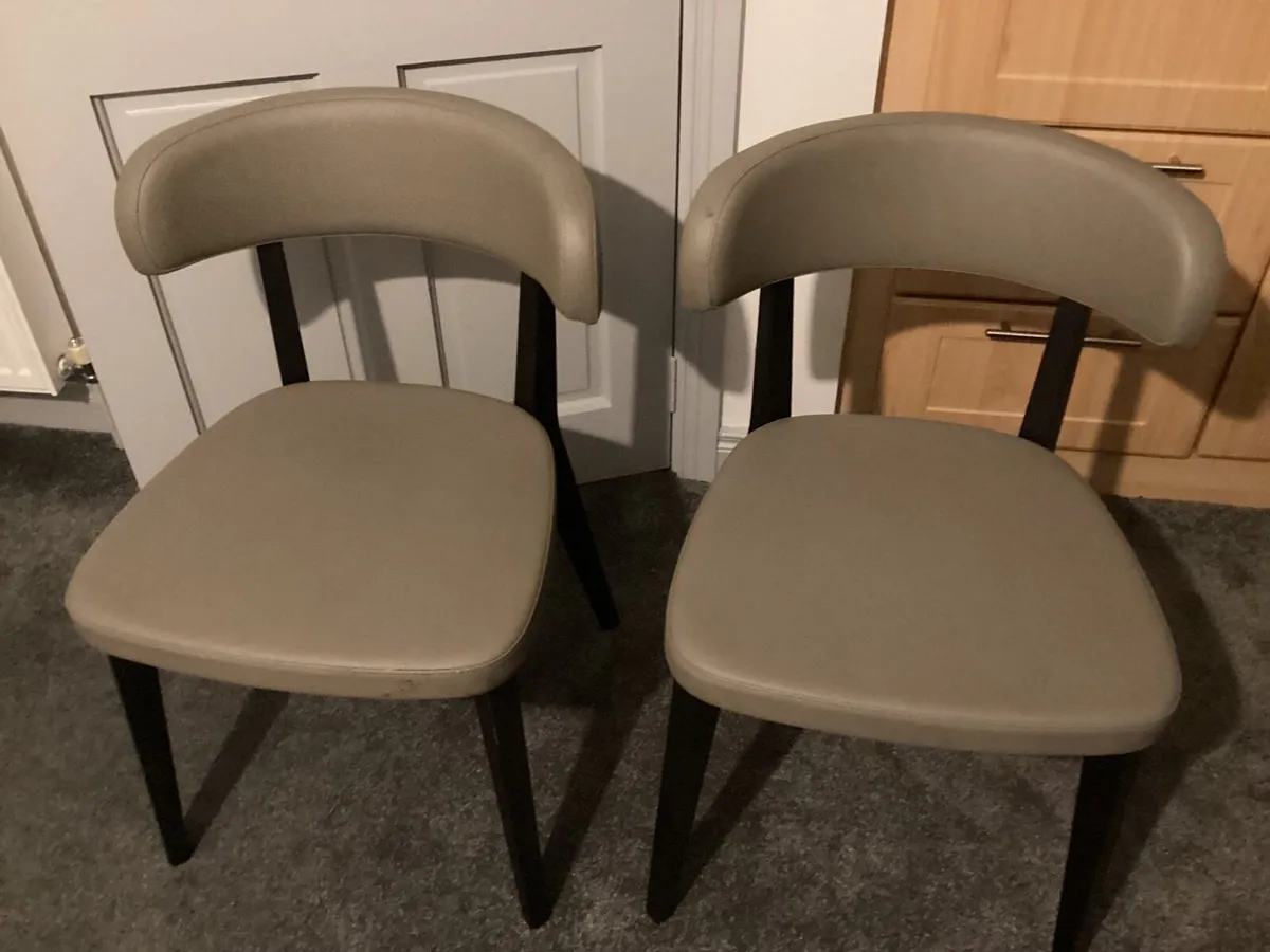 6 kitchen chairs - Image 2