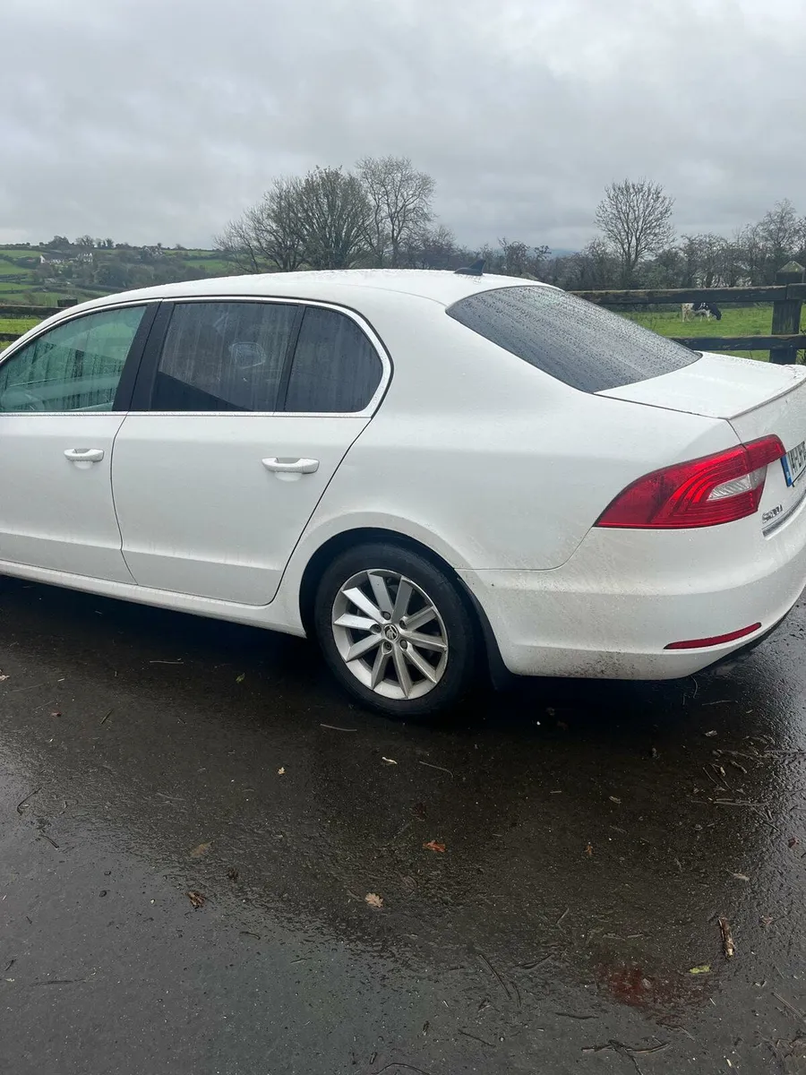 Skoda superb - Image 4