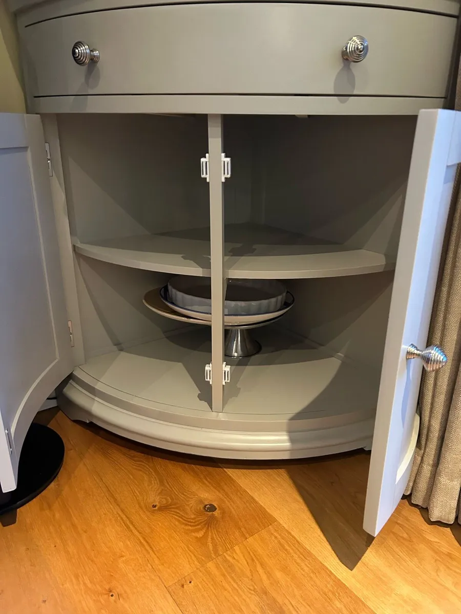 2 Brighton Corner units - Image 4