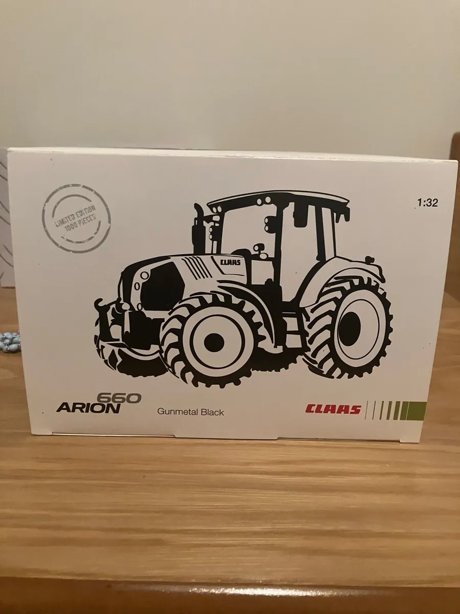 Wiking Claas Arion 660 Gunmetal Black Editio 1/32 - Image 1