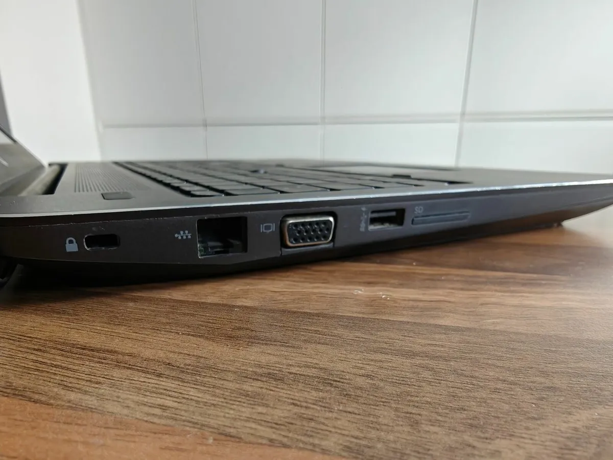 HP ZBook 15 G4 | i7 | 16GB | 512GB | 15.6" FHD | - Image 4