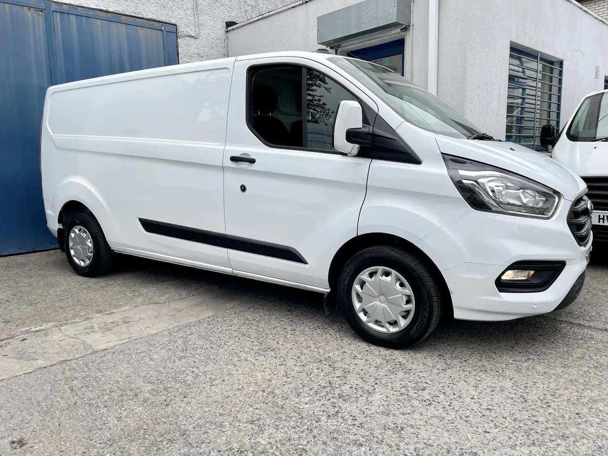 Ford Transit Custom Trend 2.0TDCI 130PS LWB,2023 - Image 2