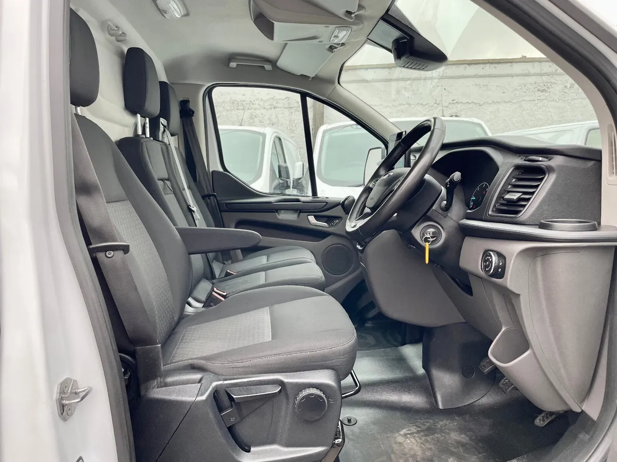Ford Transit Custom Trend 2.0TDCI 130PS LWB,2023 - Image 4
