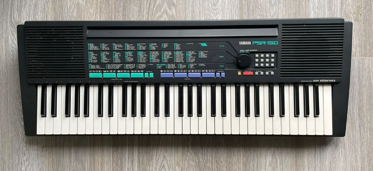 Large Yamaha Piano Keyboard - Image 2