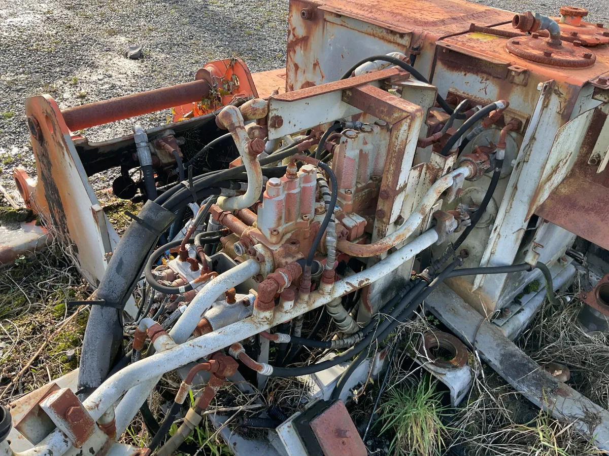 Upper Structure Of Hitachi Excavator For Auction - Image 4