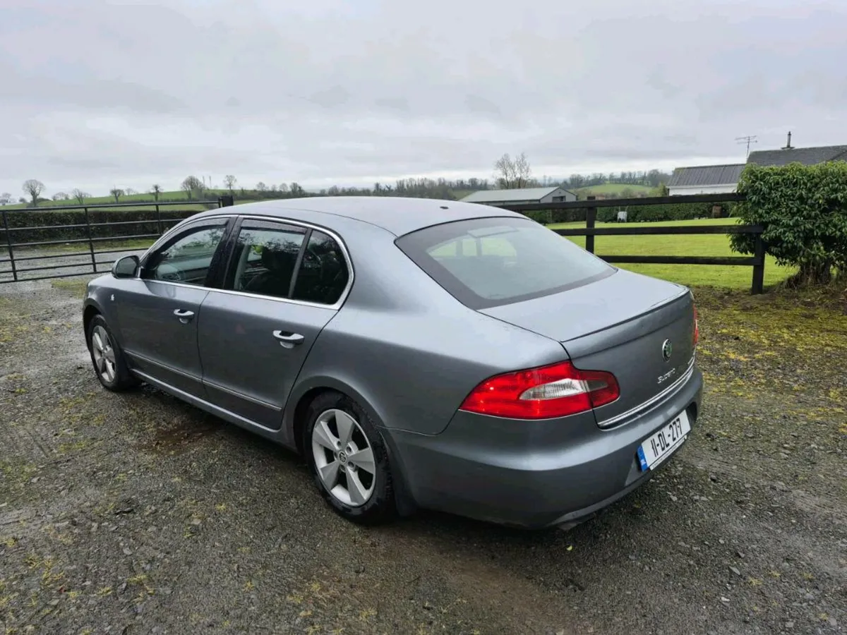 Skoda Superb - Image 4