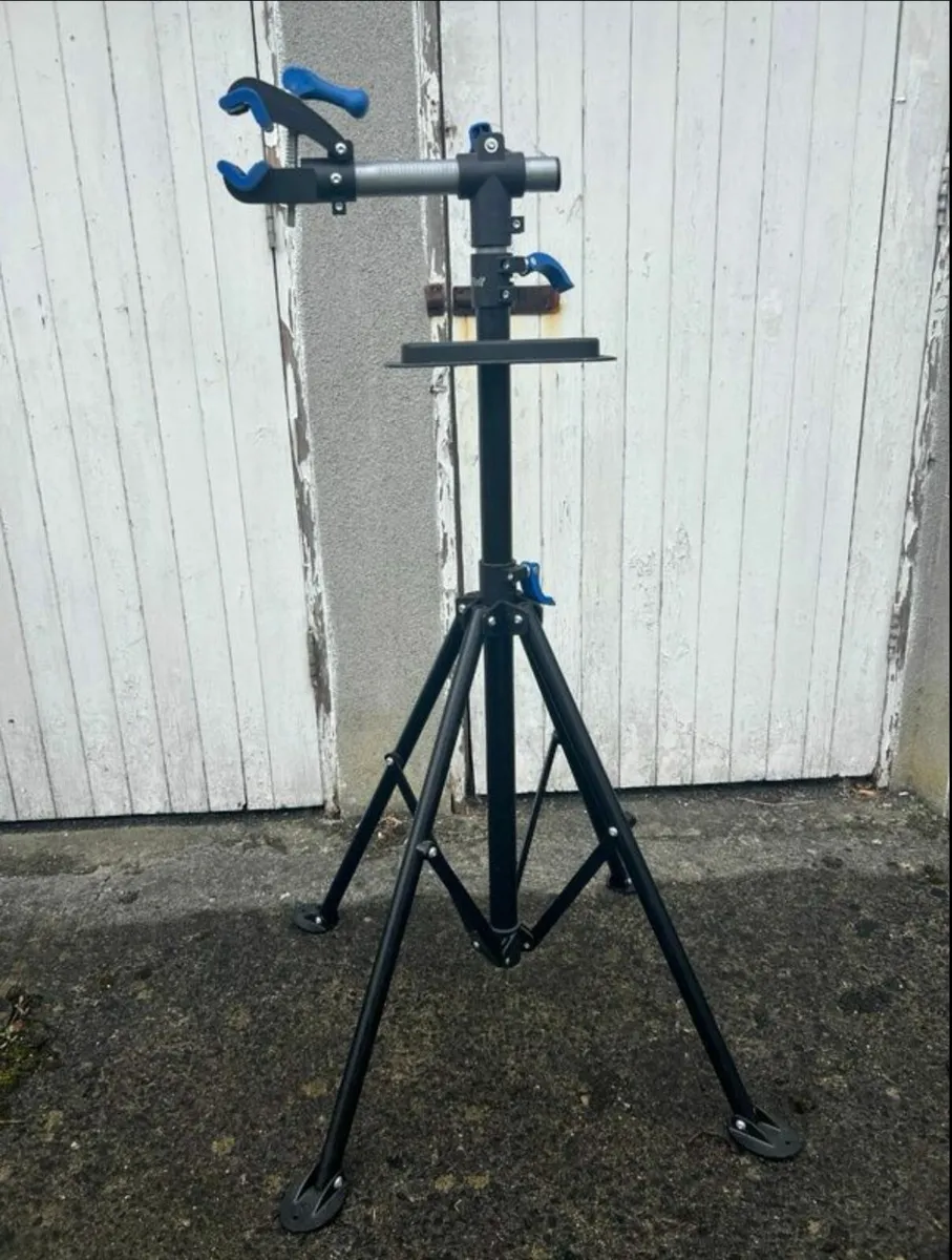 Bike Boardman Hyb 8.6 + Lock, Stand Perfect Bundle - Image 4