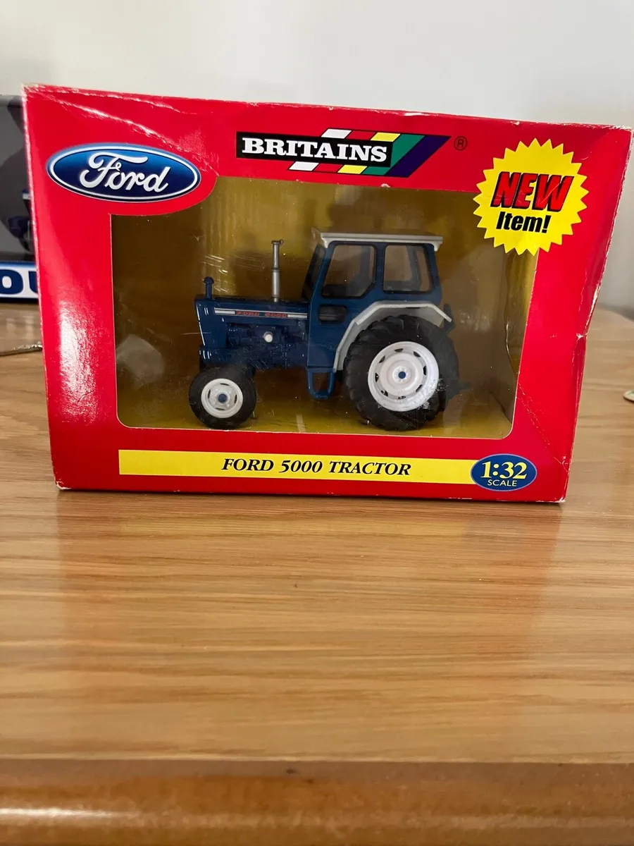 Britians Ford 5000 1/32 1:32 - Image 1