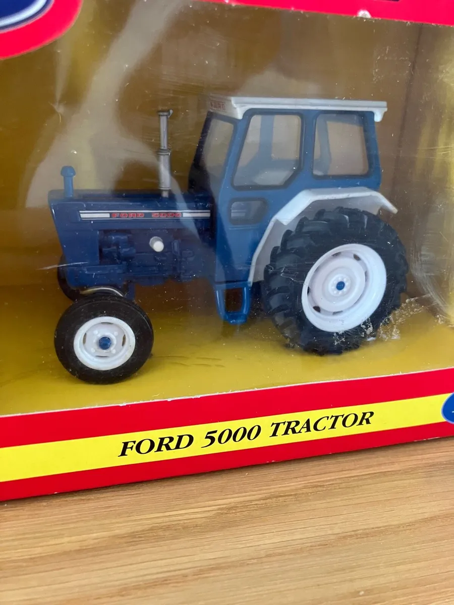 Britians Ford 5000 1/32 1:32 - Image 2