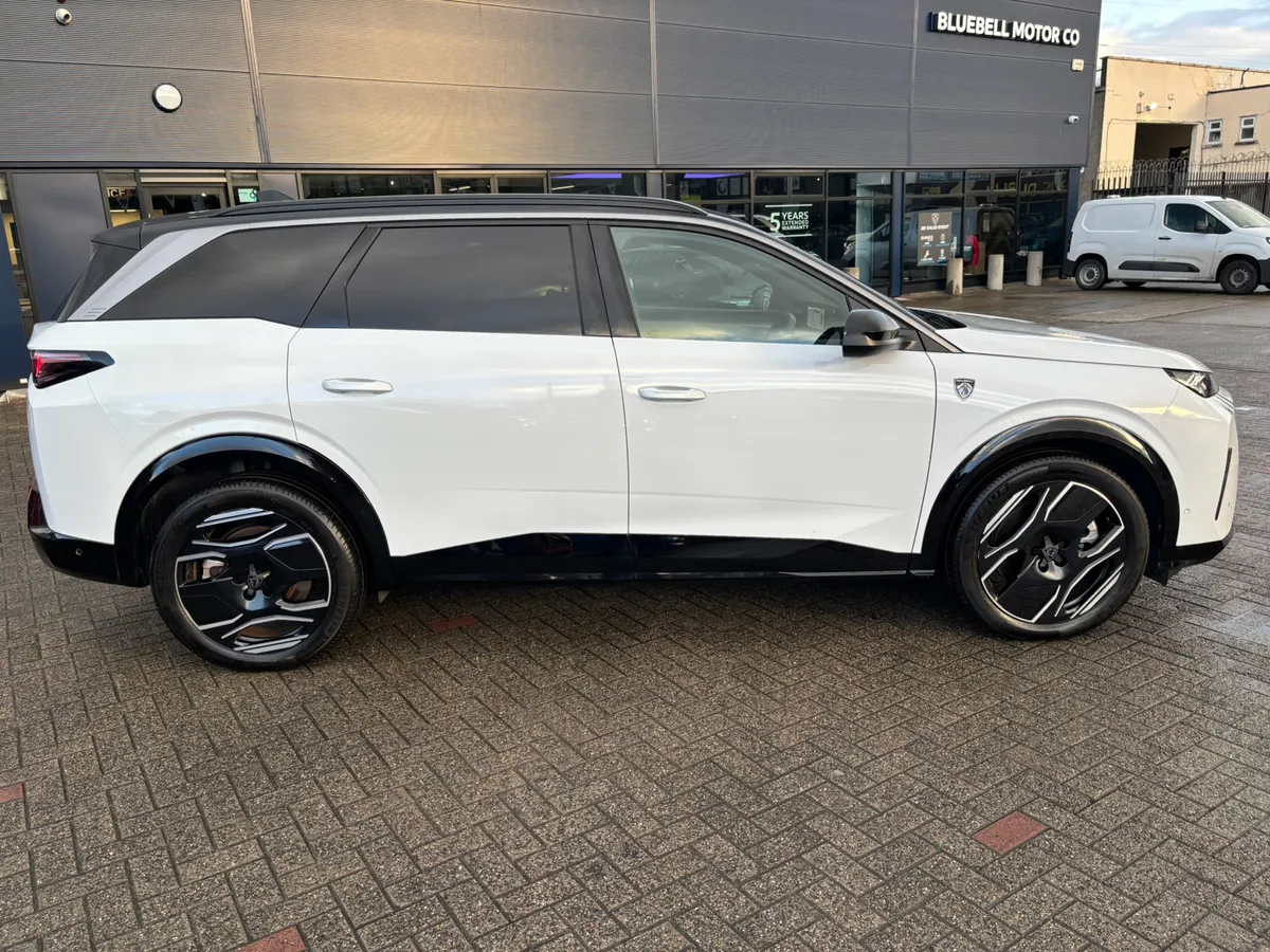 2024 Peugeot 5008 eGT 73kwh - Image 3