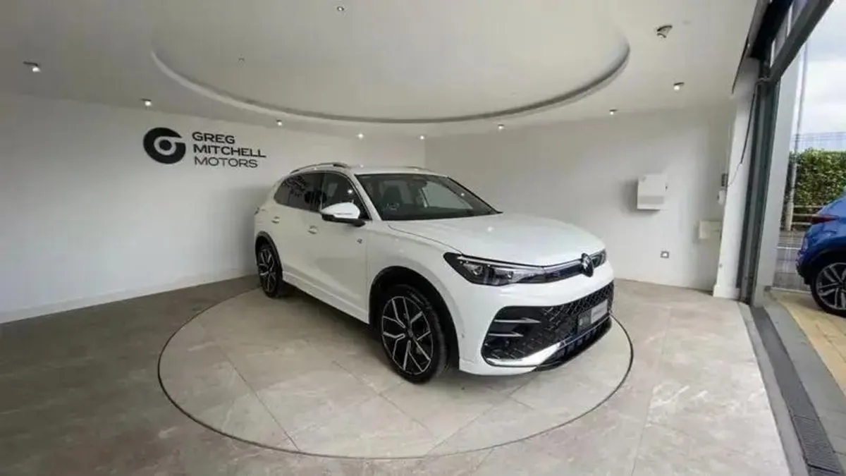 Volkswagen Tiguan 2.0 TDI R-line 5dr DSG - Image 2