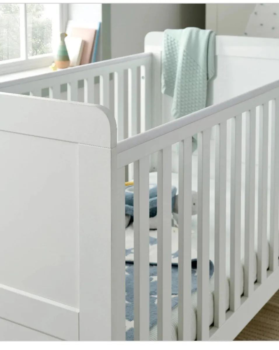 Mamas and papas Cotbed - White