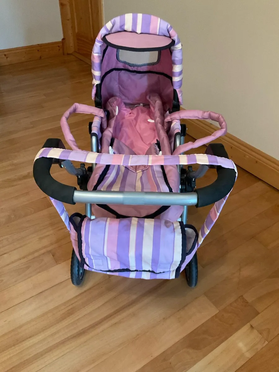 Dolls pram - Image 1
