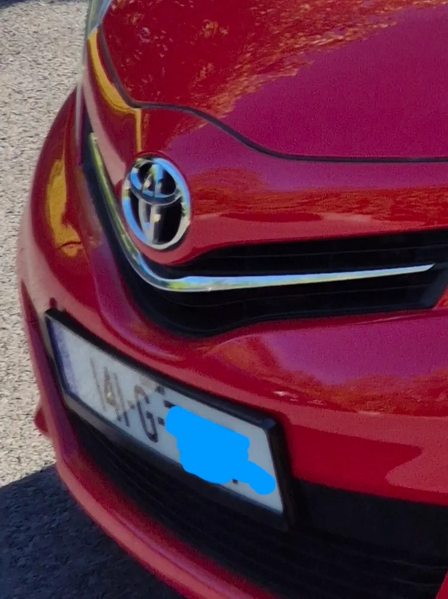 Toyota Yaris 1.3 - Image 2