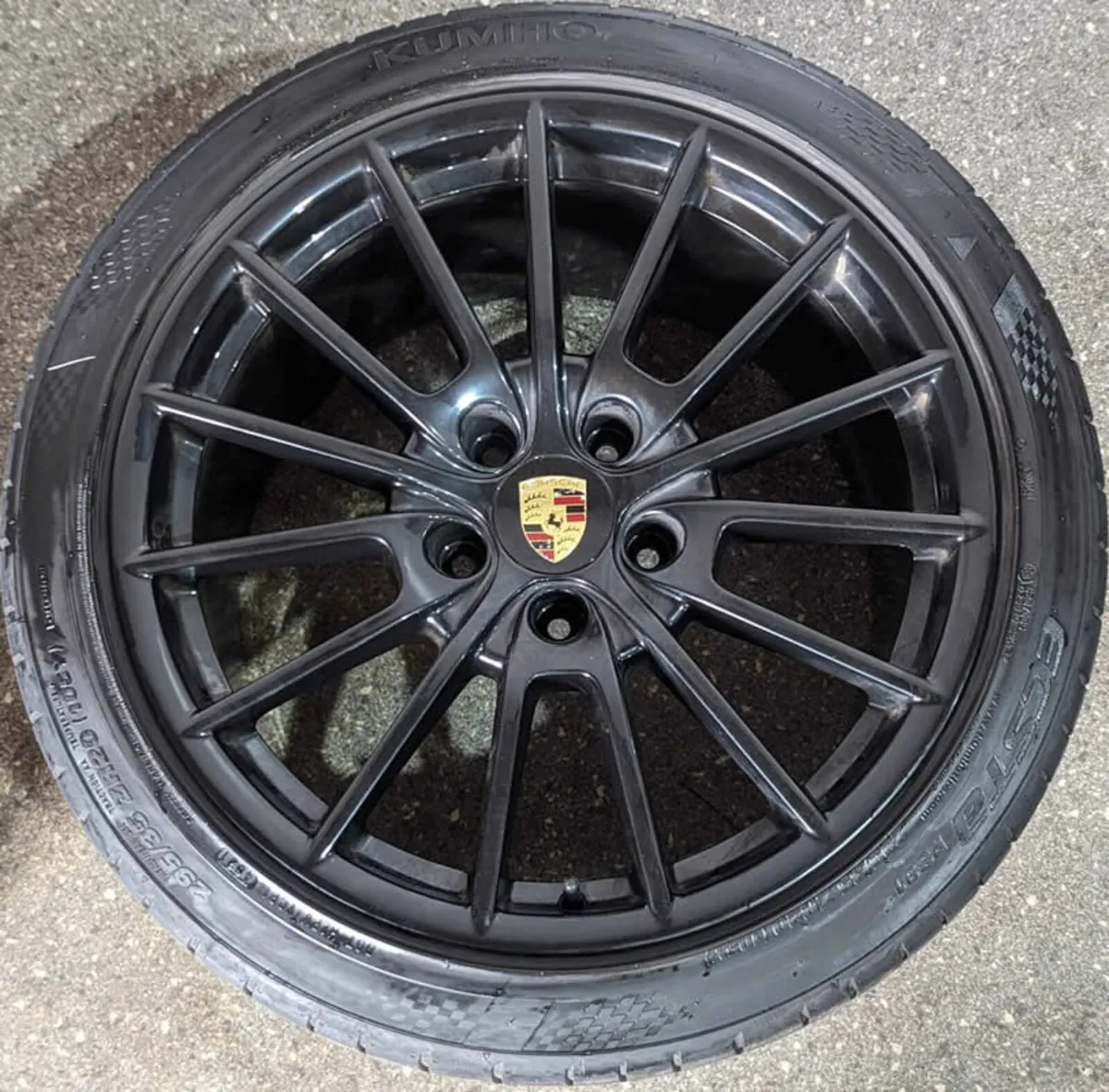 20" GENUINE PORSCHE 970 PANAMERA ALLOY WHEELS - Image 2