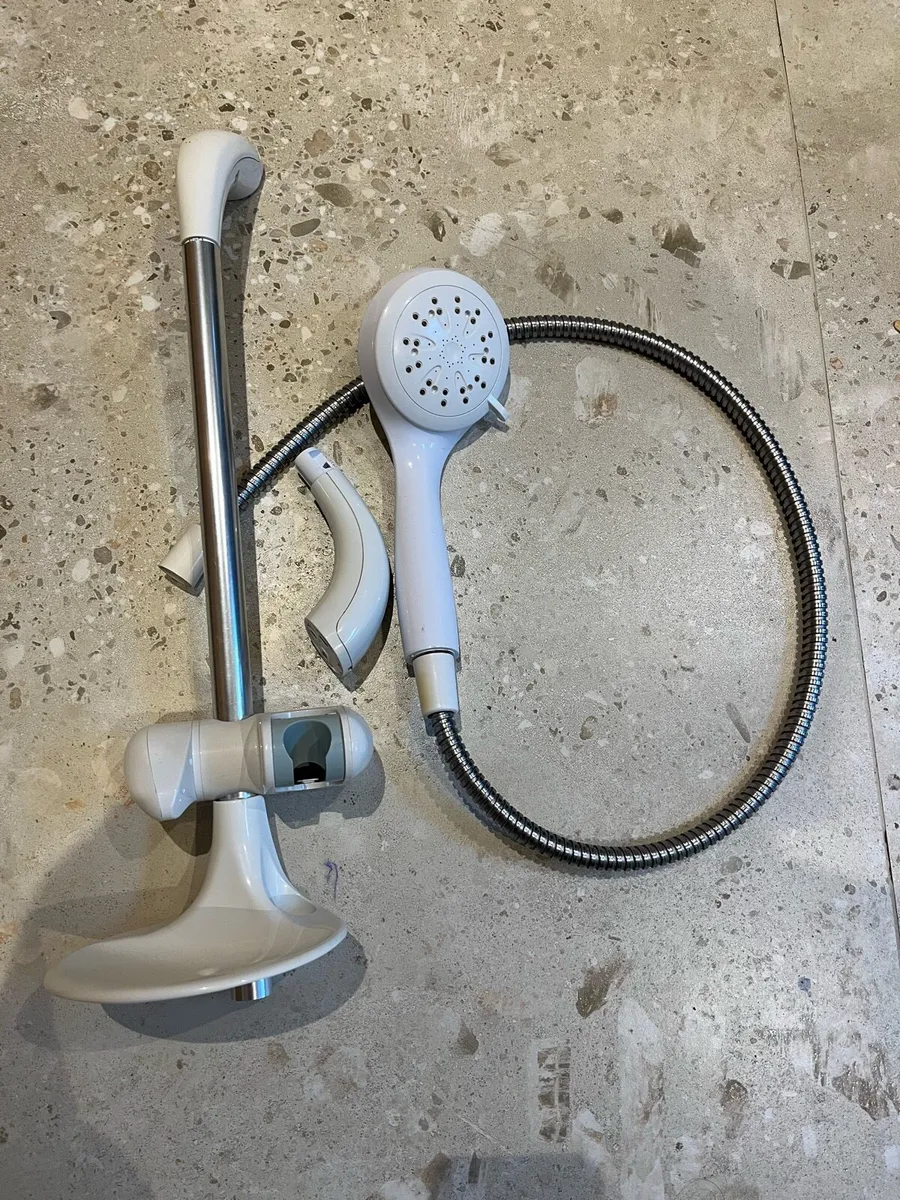 Triton shower head, hose & rail - Image 1