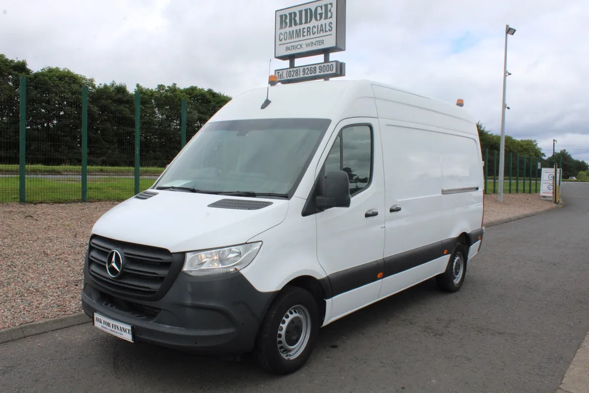 2021 Mercedes-Benz Sprinter 315 L2H2 7000kgs - Image 1