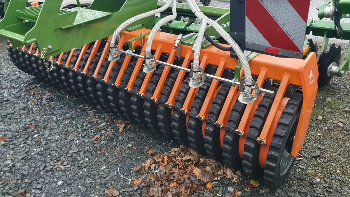 Amazone Catros 3003 Scallop Disc Matrix RollerAPV - Image 4